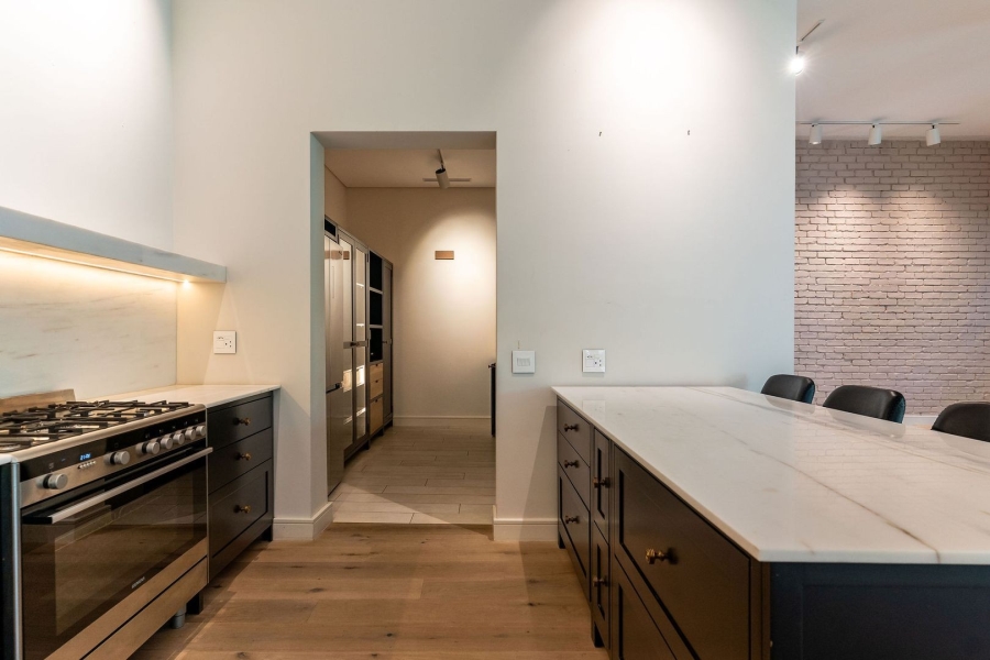 2 Bedroom Property for Sale in Tamboerskloof Western Cape